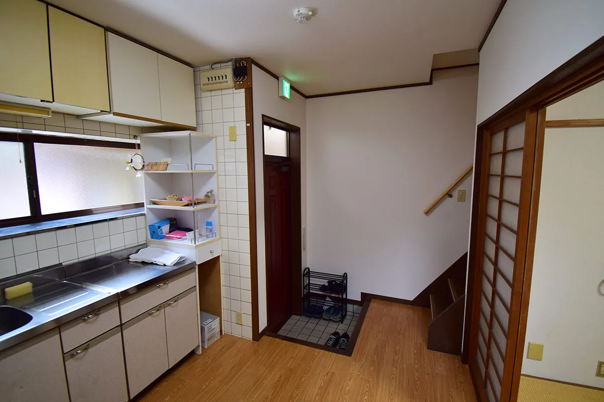 Guesthouse facilities already installed! Used home in Kadowaki-cho, Higashiyama-ku.