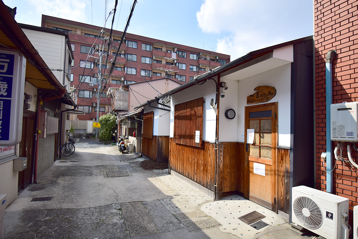 A one-story Kyomachiya in Nishikujo, Minami Ward