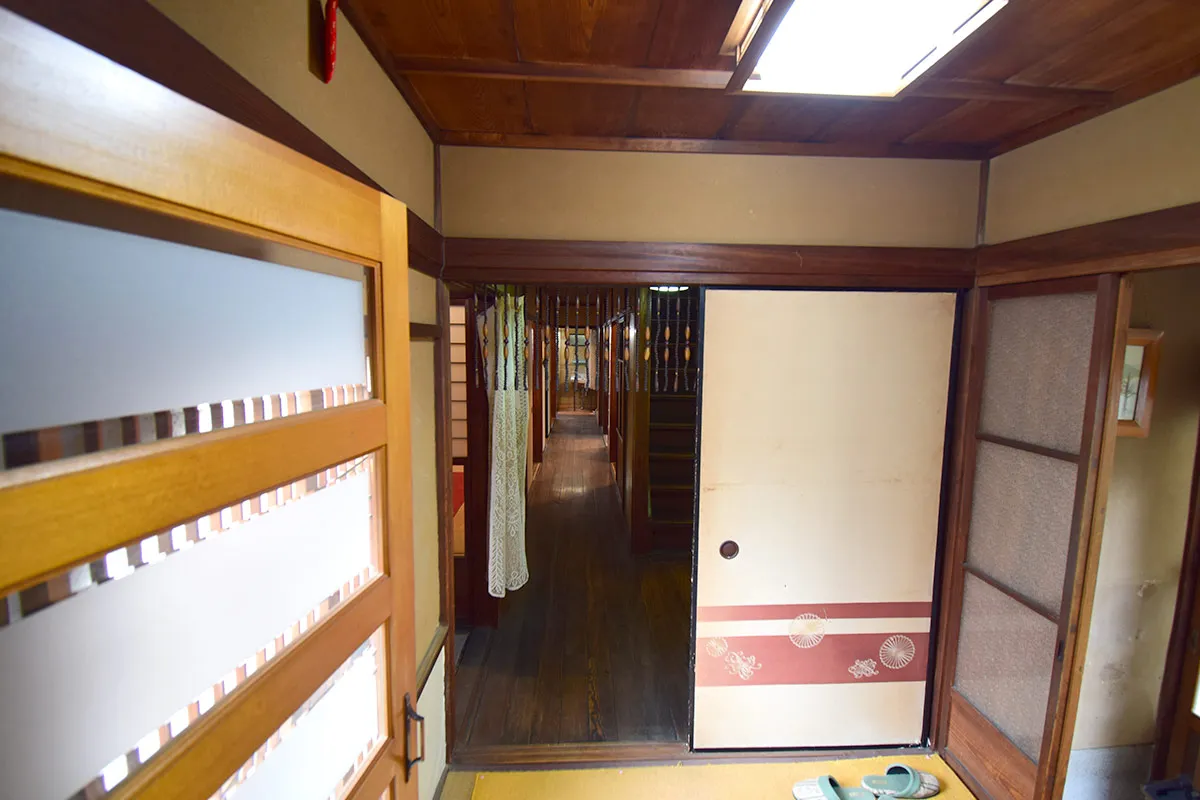 Unrenovated Machiya house in a historic residential area