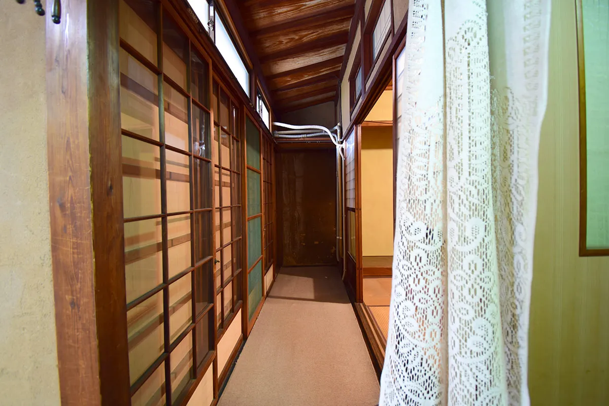 Unrenovated Machiya house in a historic residential area