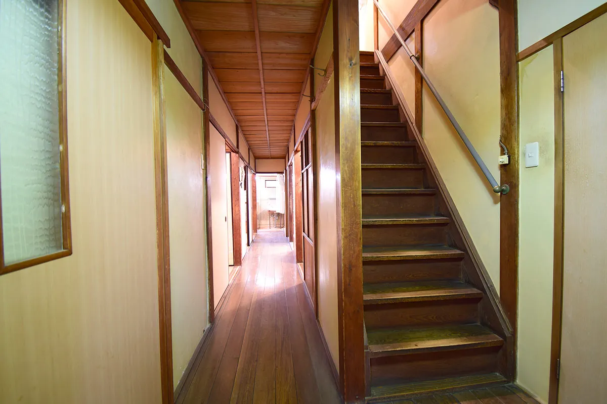 Unrenovated Machiya house in a historic residential area