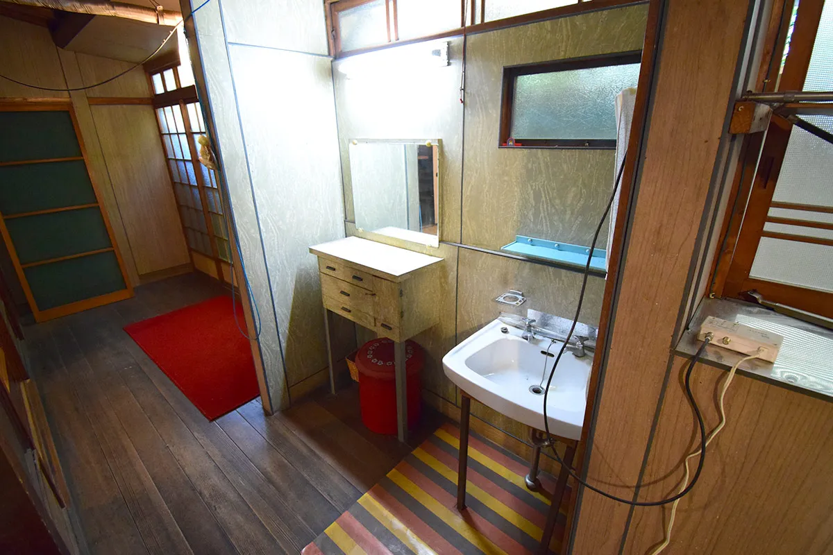 Unrenovated Machiya house in a historic residential area