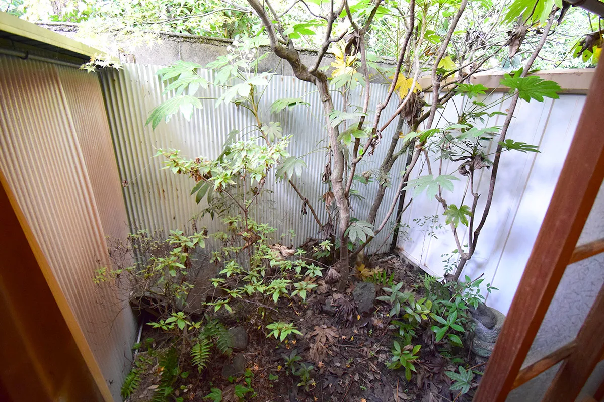 Unrenovated Machiya house in a historic residential area