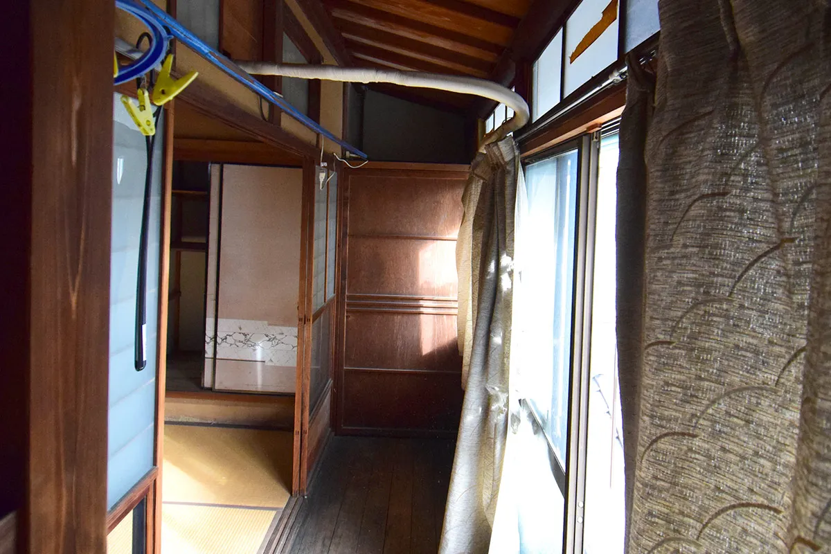 Unrenovated Machiya house in a historic residential area