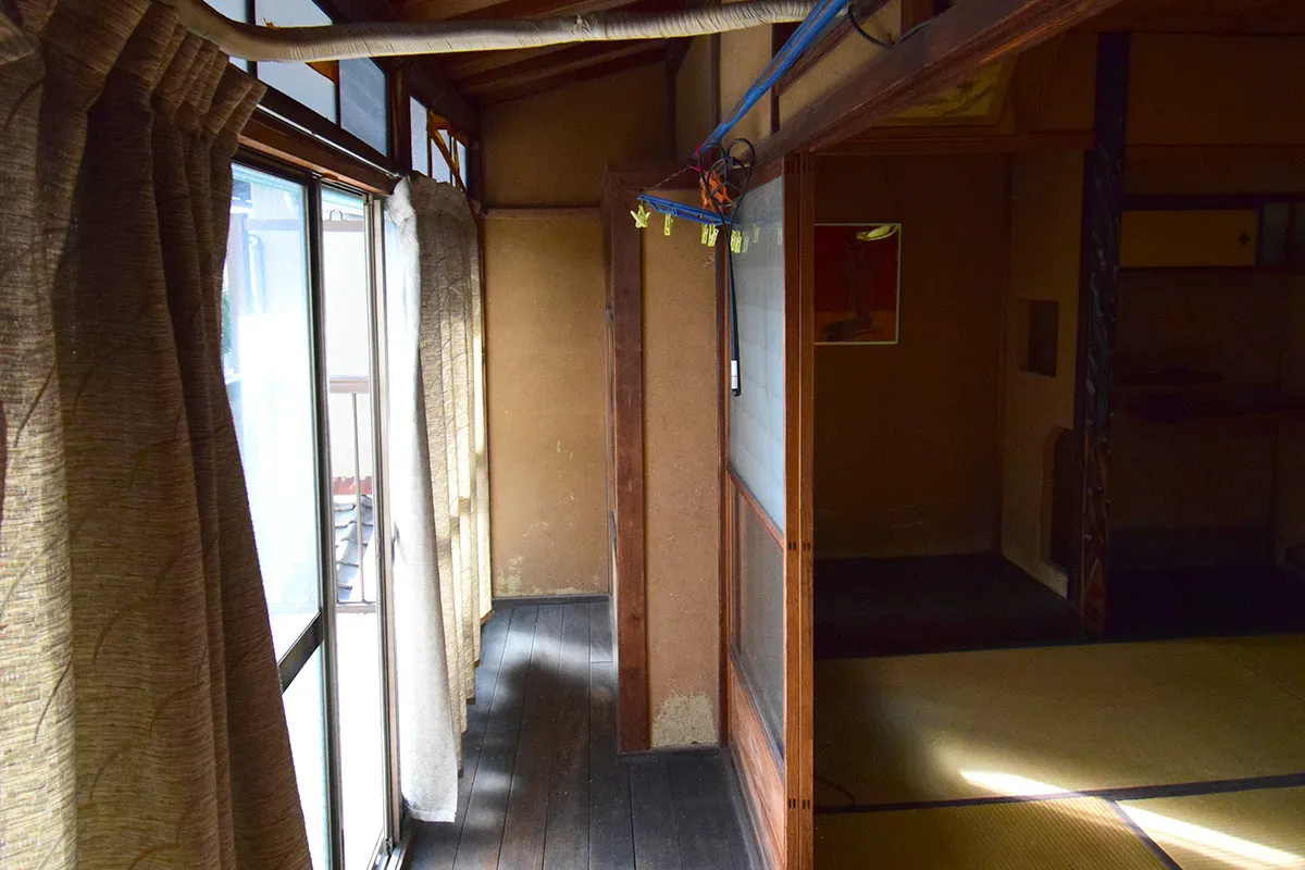 Unrenovated Machiya house in a historic residential area