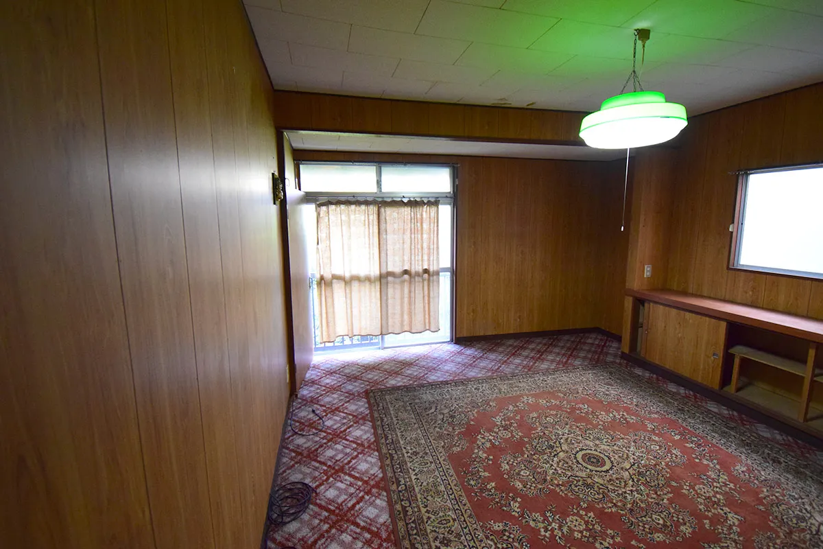 Unrenovated Machiya house in a historic residential area