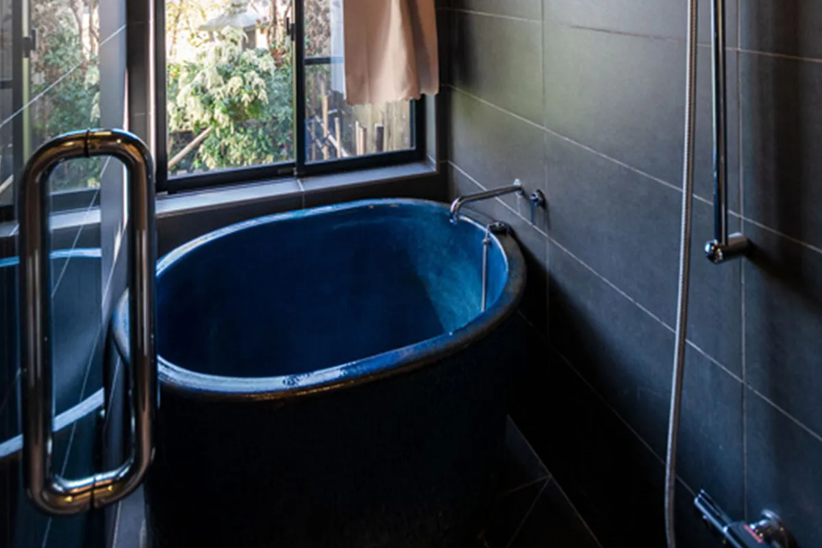 Licensed guesthouse with Kamo river view