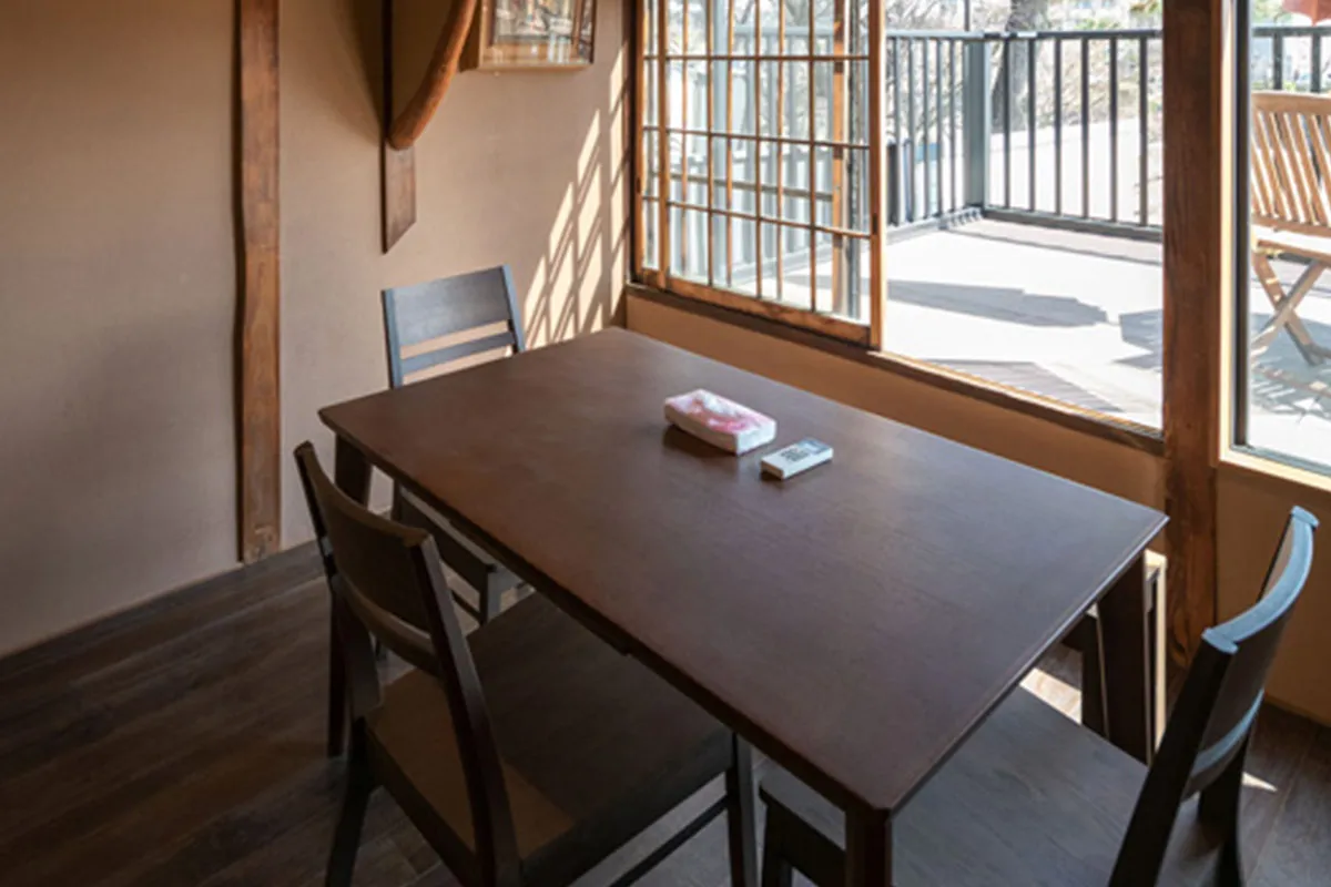 Licensed guesthouse with Kamo river view