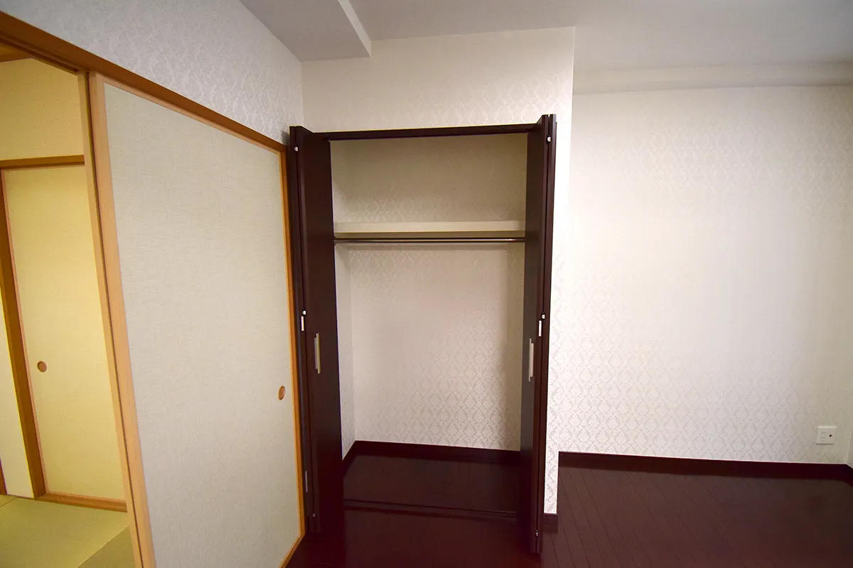 Heart of Kyoto: Ground Floor Condo with a Spacious Private Garden