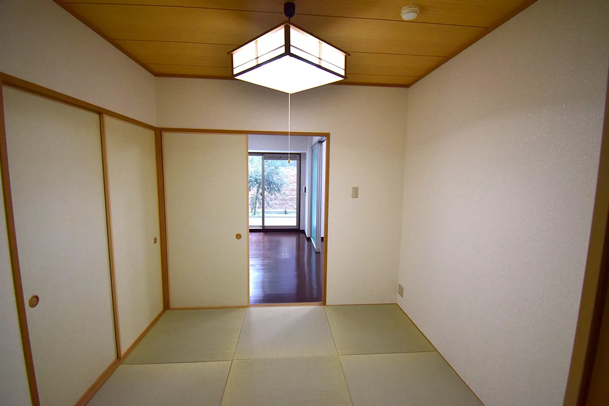 Heart of Kyoto: Ground Floor Condo with a Spacious Private Garden