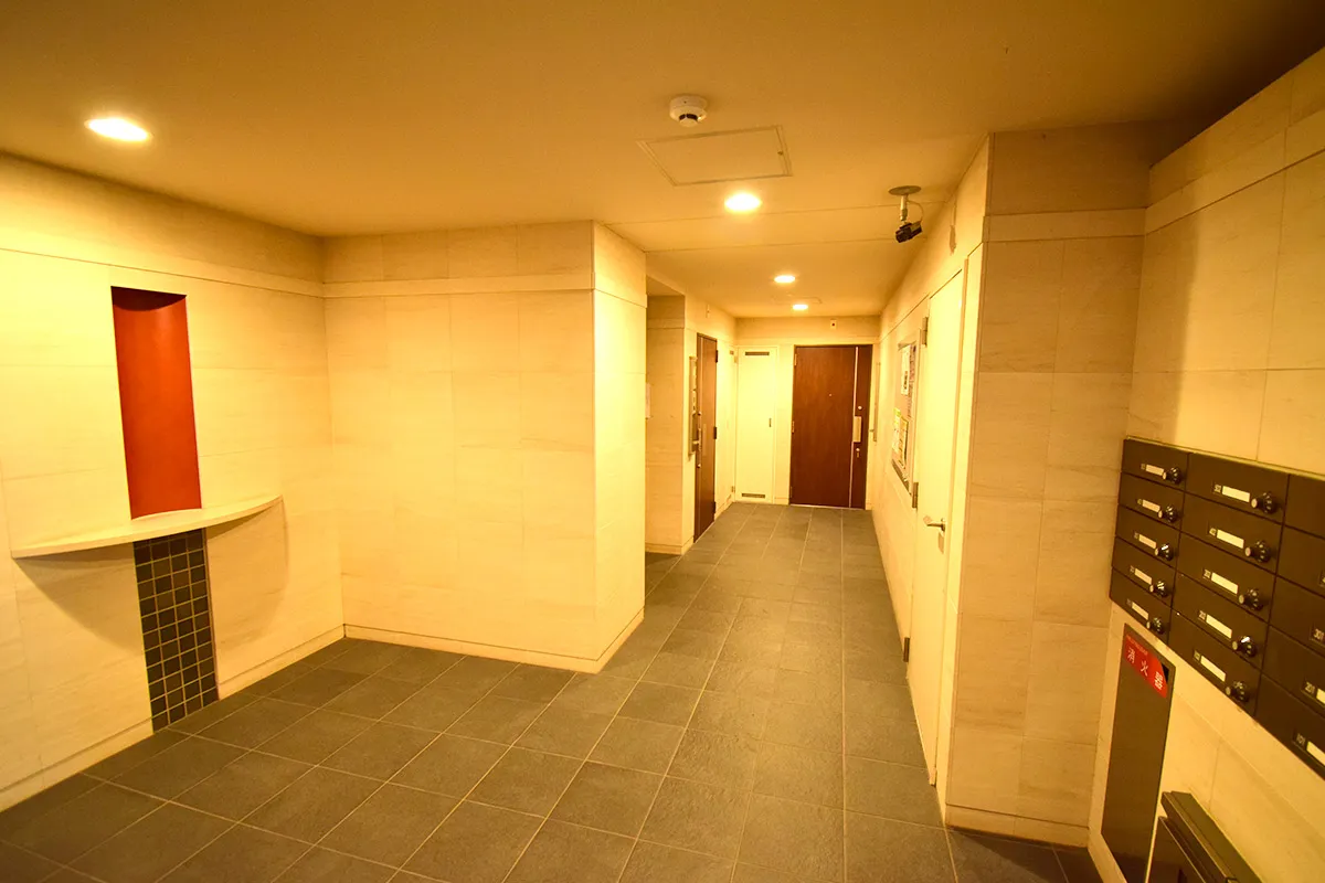 Heart of Kyoto: Ground Floor Condo with a Spacious Private Garden