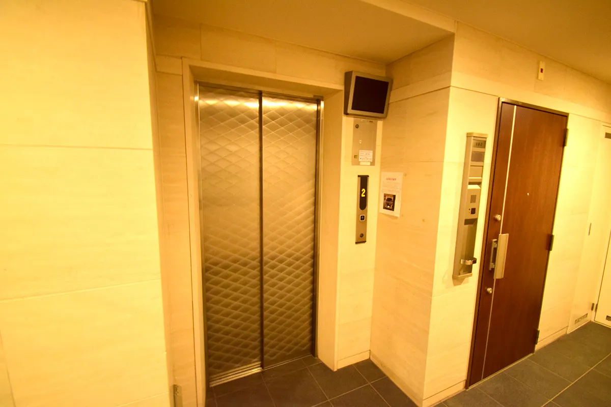 Heart of Kyoto: Ground Floor Condo with a Spacious Private Garden