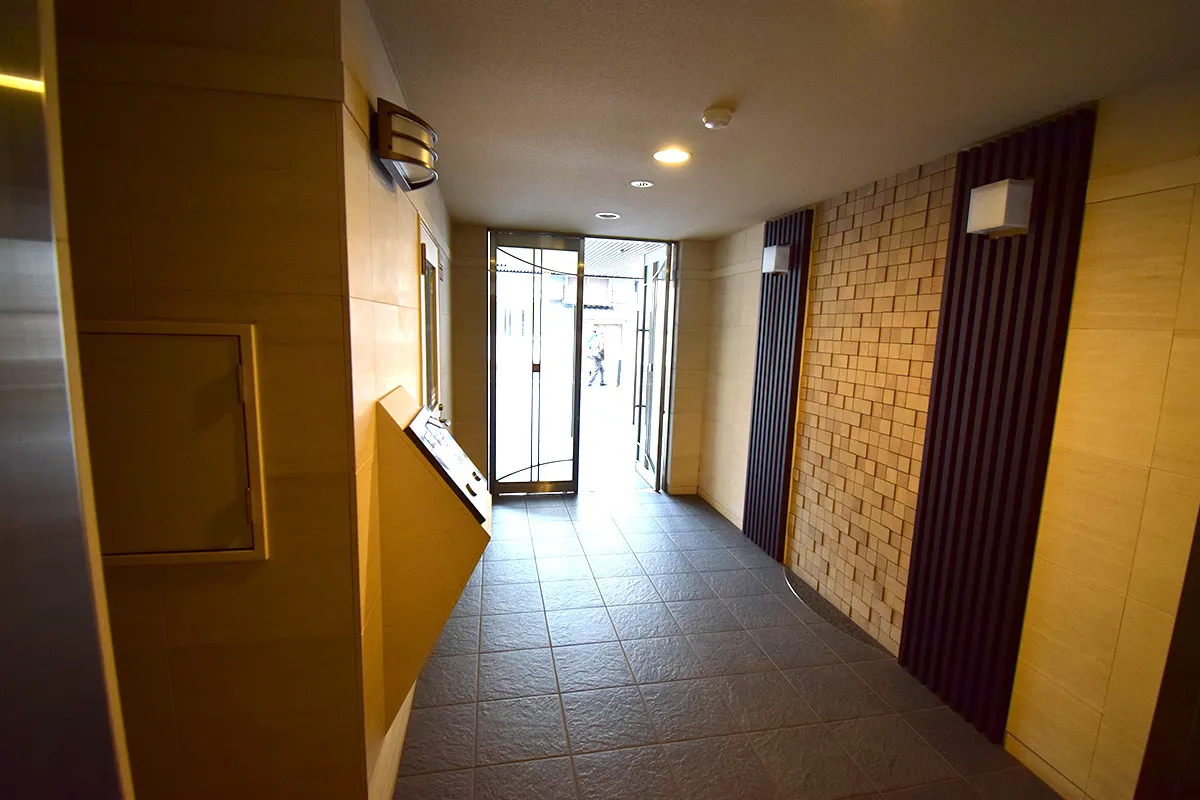 Heart of Kyoto: Ground Floor Condo with a Spacious Private Garden