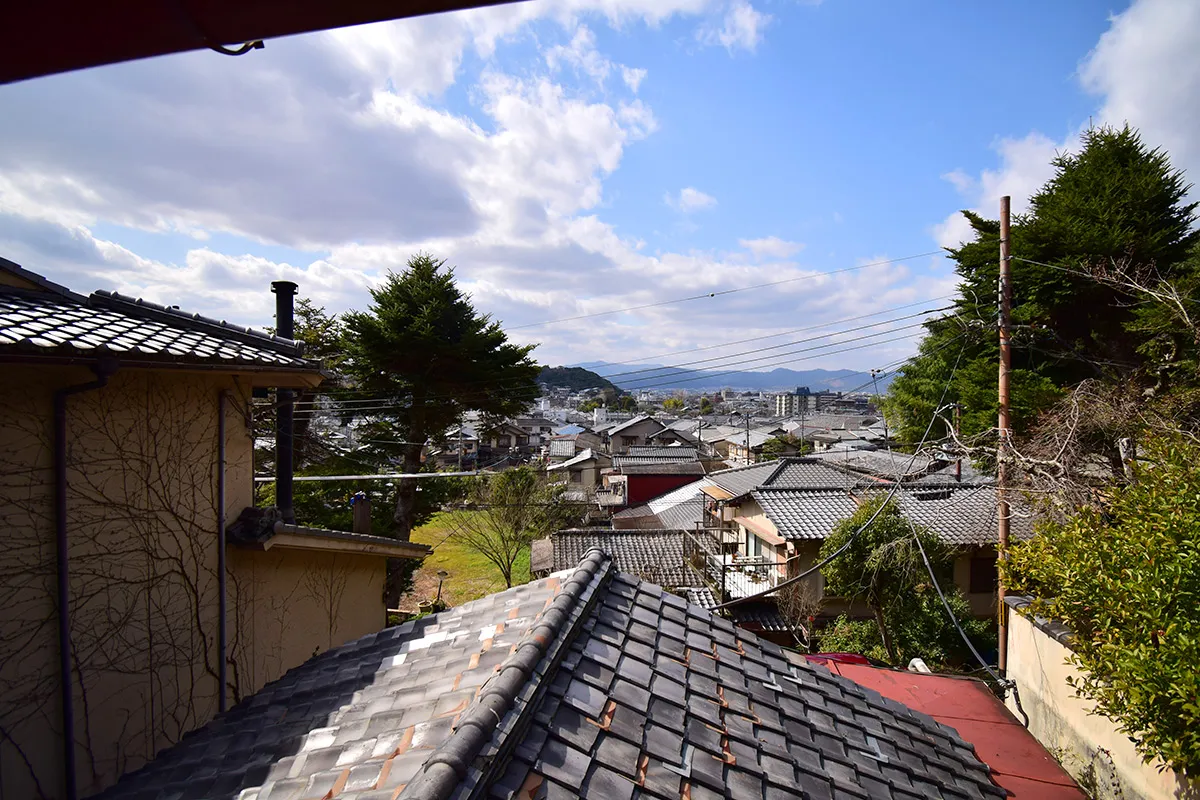 Kyoto Cultural Haven: Detached Home Just Minutes from the Philosopher’s Path with Scenic Balcony Views