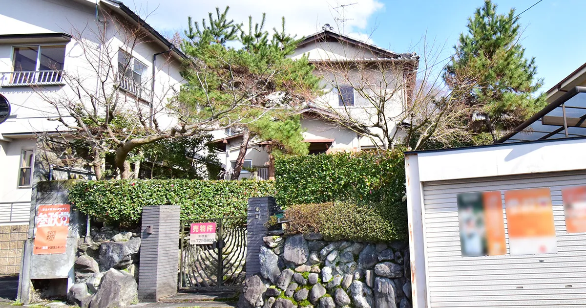 Quiet Family Retreat in Iwakura: Spacious 7DK Detached Home with Secure Parking & Lush Garden
