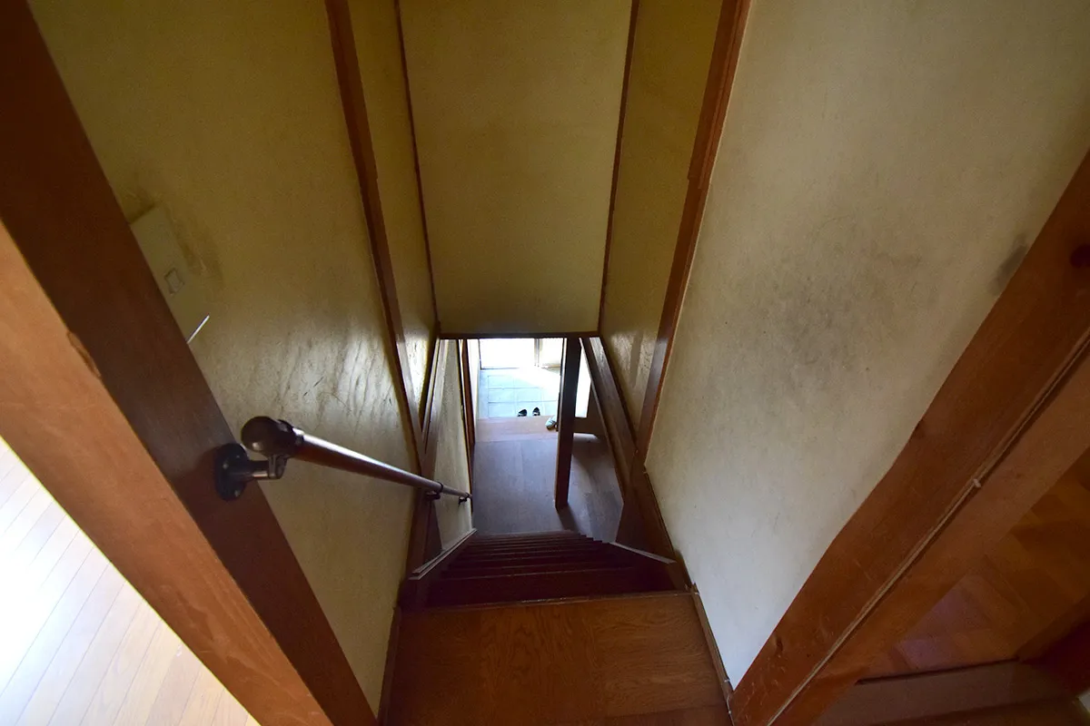 Quiet Family Retreat in Iwakura: Spacious 7DK Detached Home with Secure Parking & Lush Garden