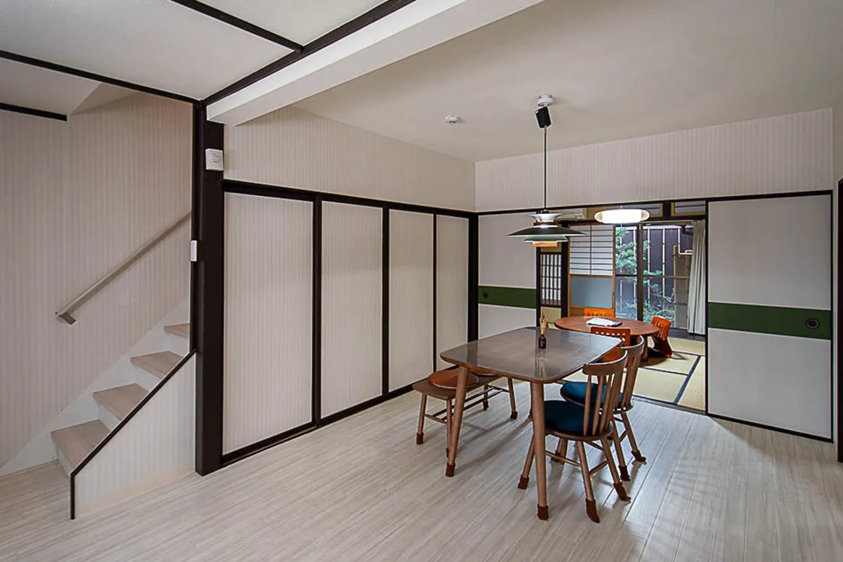 Fully renovated Licensed Guesthouse & Residence Steps from Nijo Castle