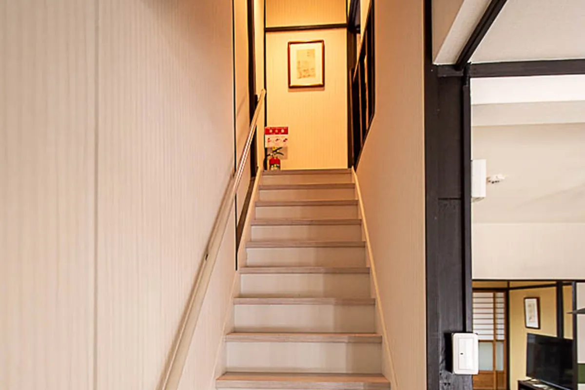 Fully renovated Licensed Guesthouse & Residence Steps from Nijo Castle