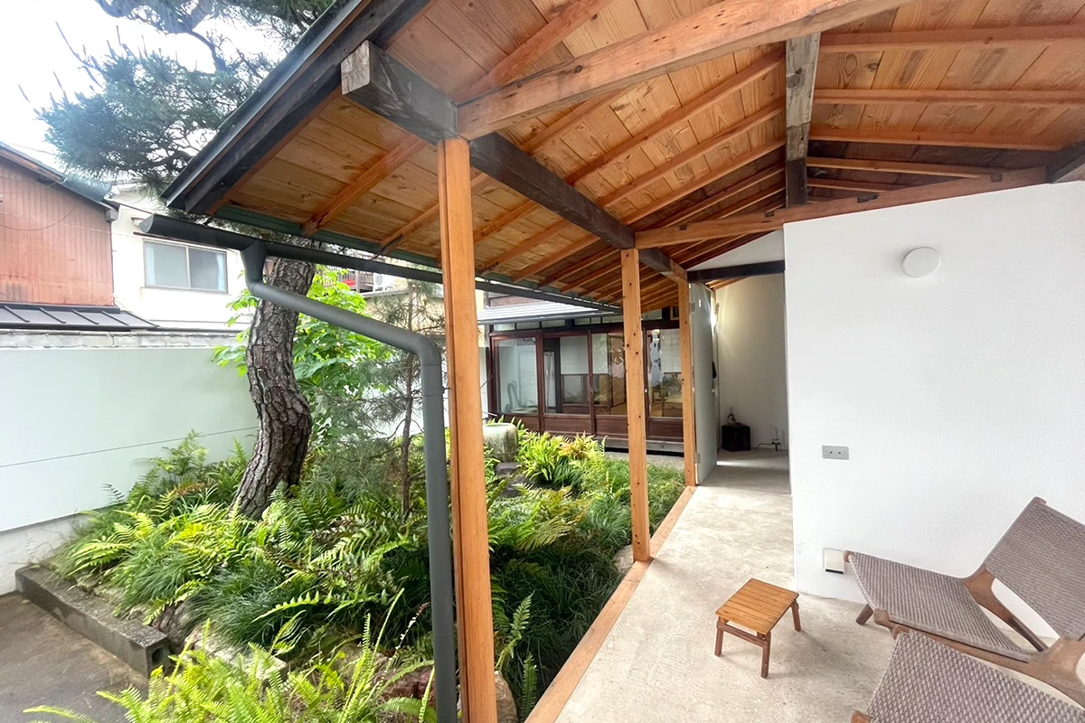 Fully Renovated Machiya Main House with Playful Slide & Private Courtyard