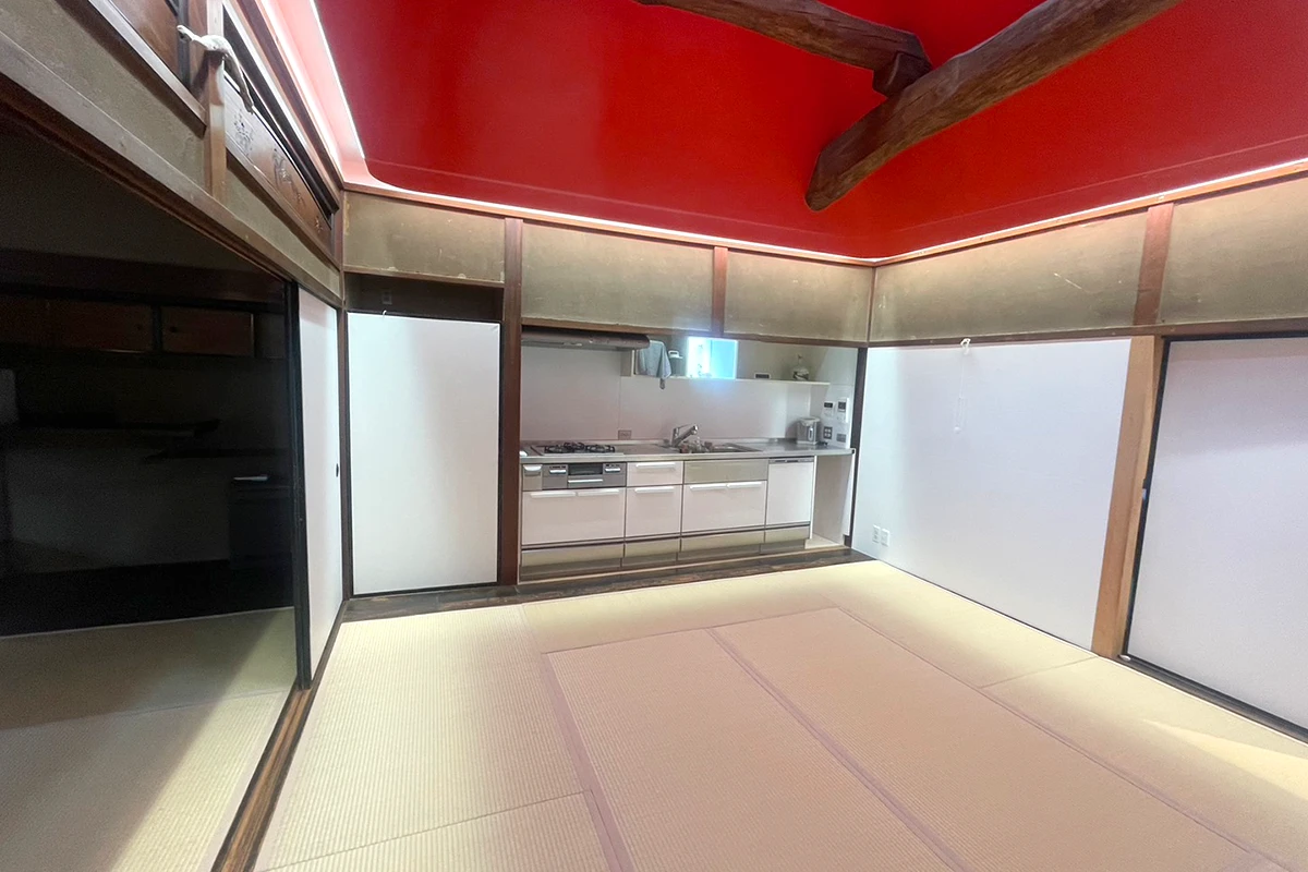 Fully Renovated Machiya Main House with Playful Slide & Private Courtyard