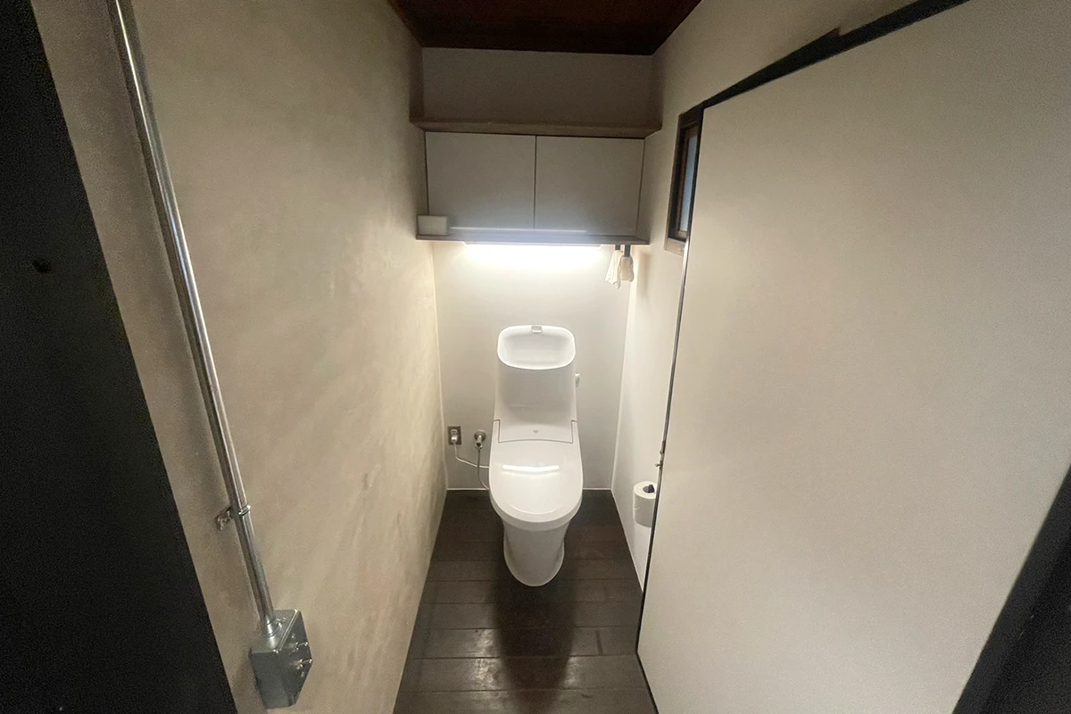Fully Renovated Machiya Main House with Playful Slide & Private Courtyard