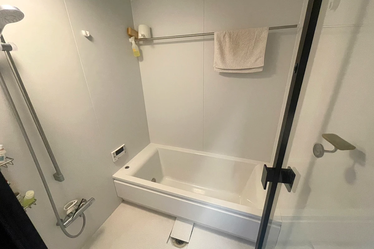 Fully Renovated Machiya Main House with Playful Slide & Private Courtyard