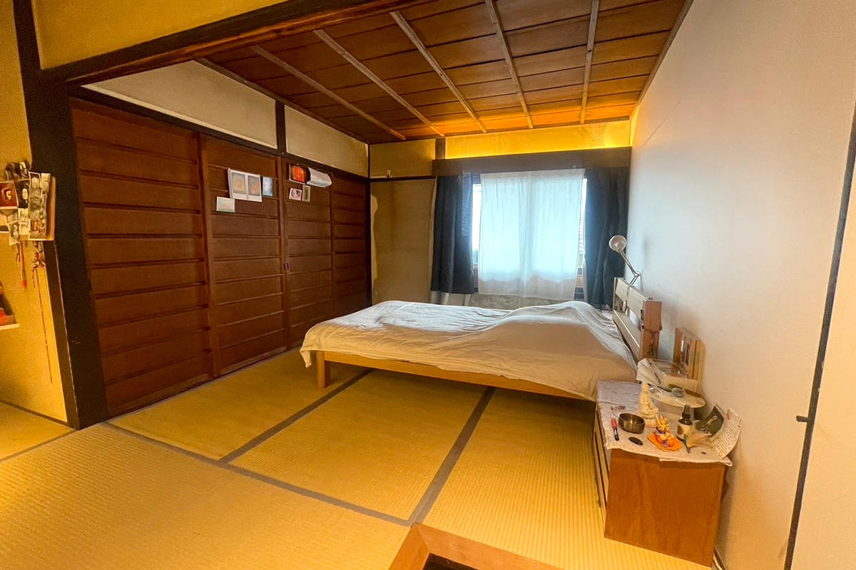 Fully Renovated Machiya Main House with Playful Slide & Private Courtyard