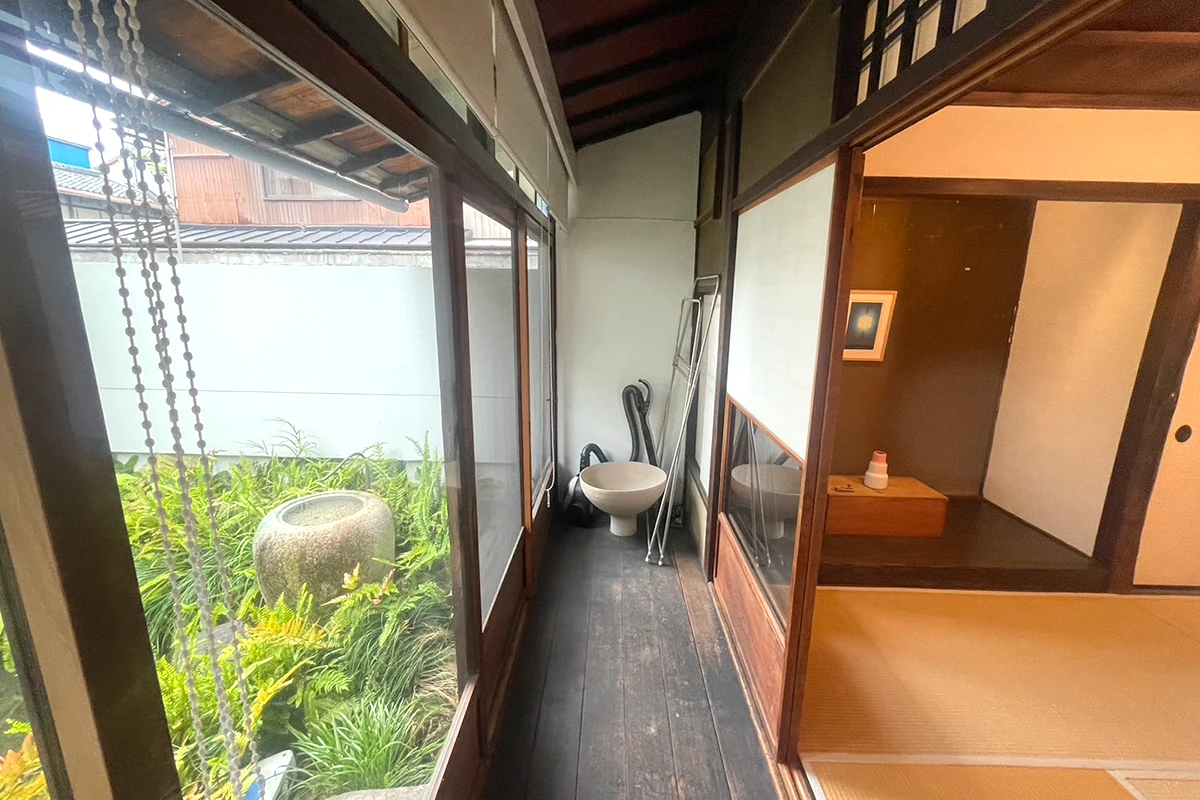 Fully Renovated Machiya Main House with Playful Slide & Private Courtyard