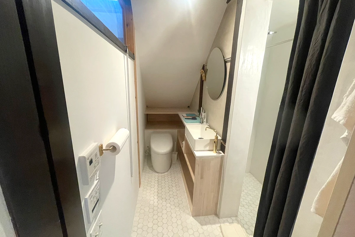 Fully Renovated Machiya Main House with Playful Slide & Private Courtyard