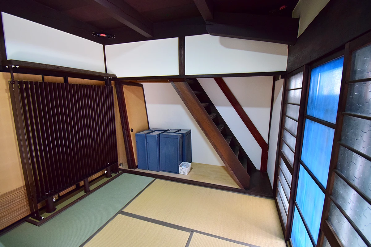 Modern Kyoto Machiya: Remodeled Living & Business Gem with Garden Views in Shimogyo