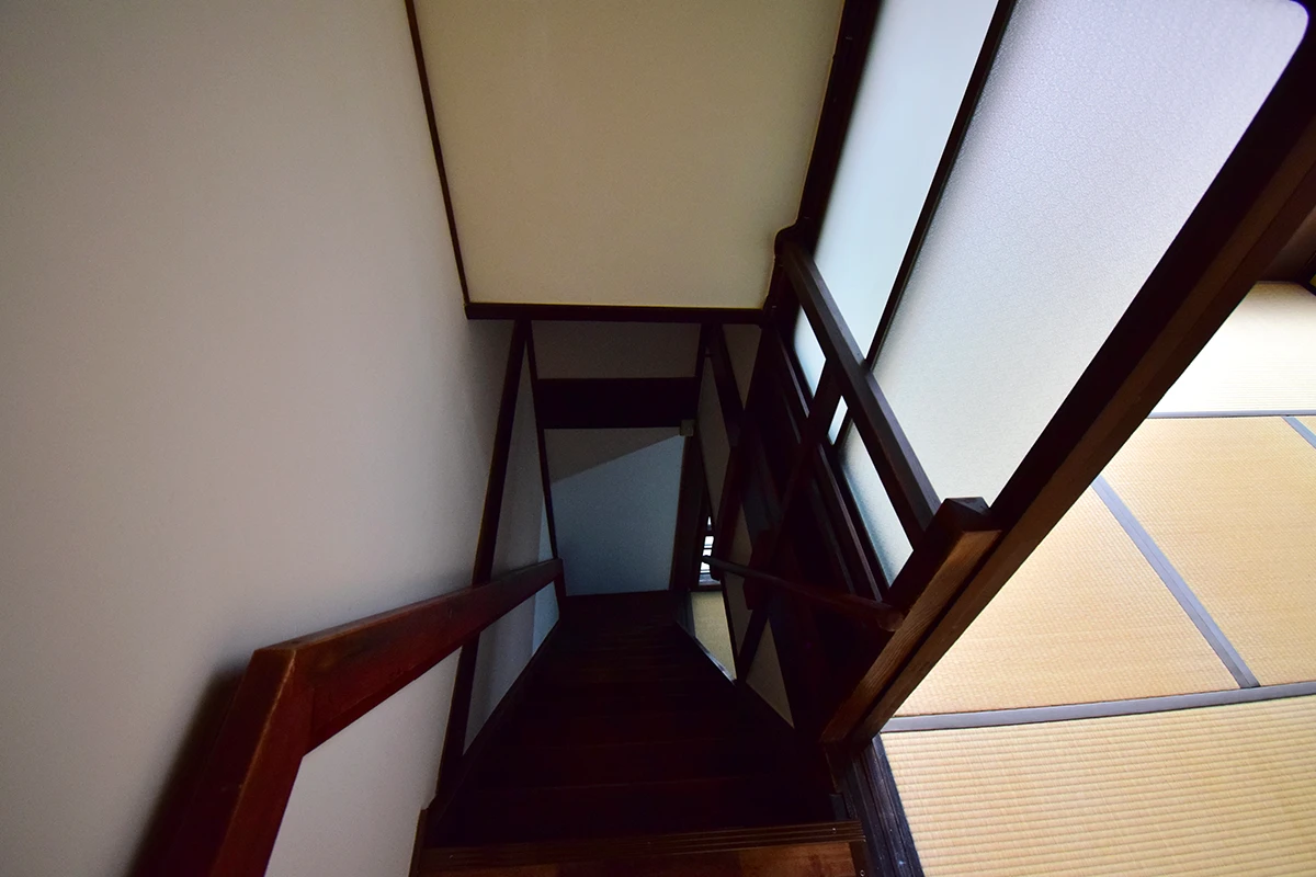 Modern Kyoto Machiya: Remodeled Living & Business Gem with Garden Views in Shimogyo