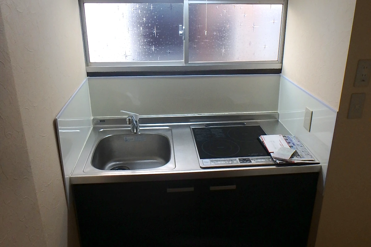 Quiet Higashiyama Machiya Investment Property: Fully Remodeled Gem with Bright, South-Facing Rooms