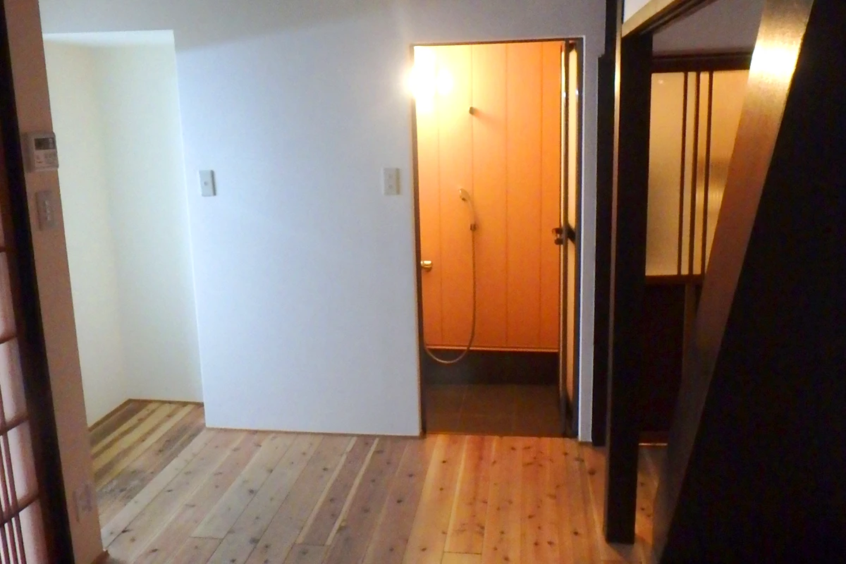 Quiet Higashiyama Machiya Investment Property: Fully Remodeled Gem with Bright, South-Facing Rooms