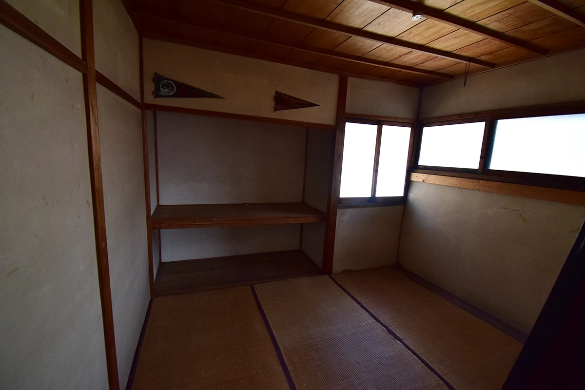 Unrenovated Historic Kyoto Machiya in a Vibrant Commercial District