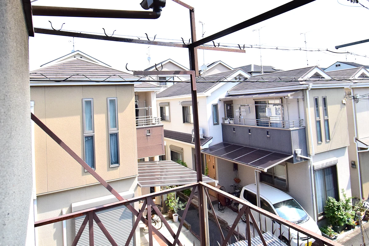Unrenovated Historic Kyoto Machiya in a Vibrant Commercial District
