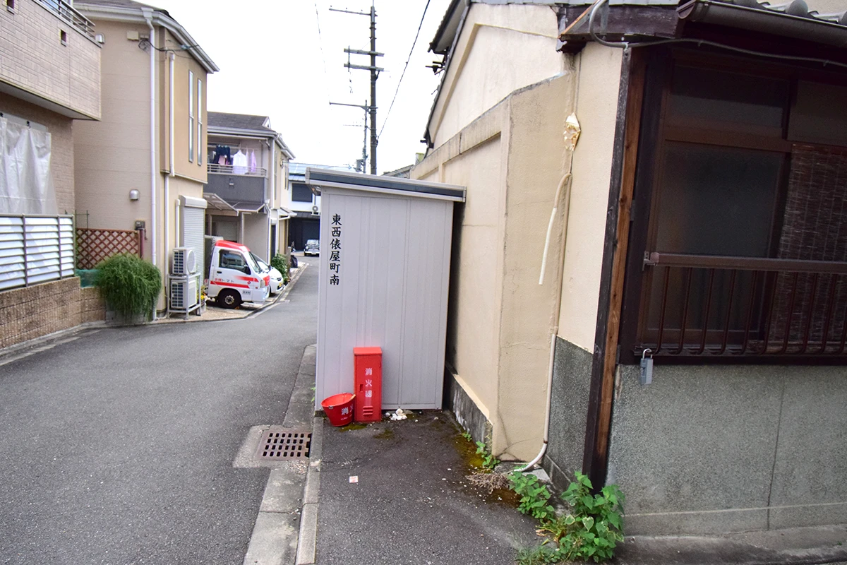 Unrenovated Historic Kyoto Machiya in a Vibrant Commercial District
