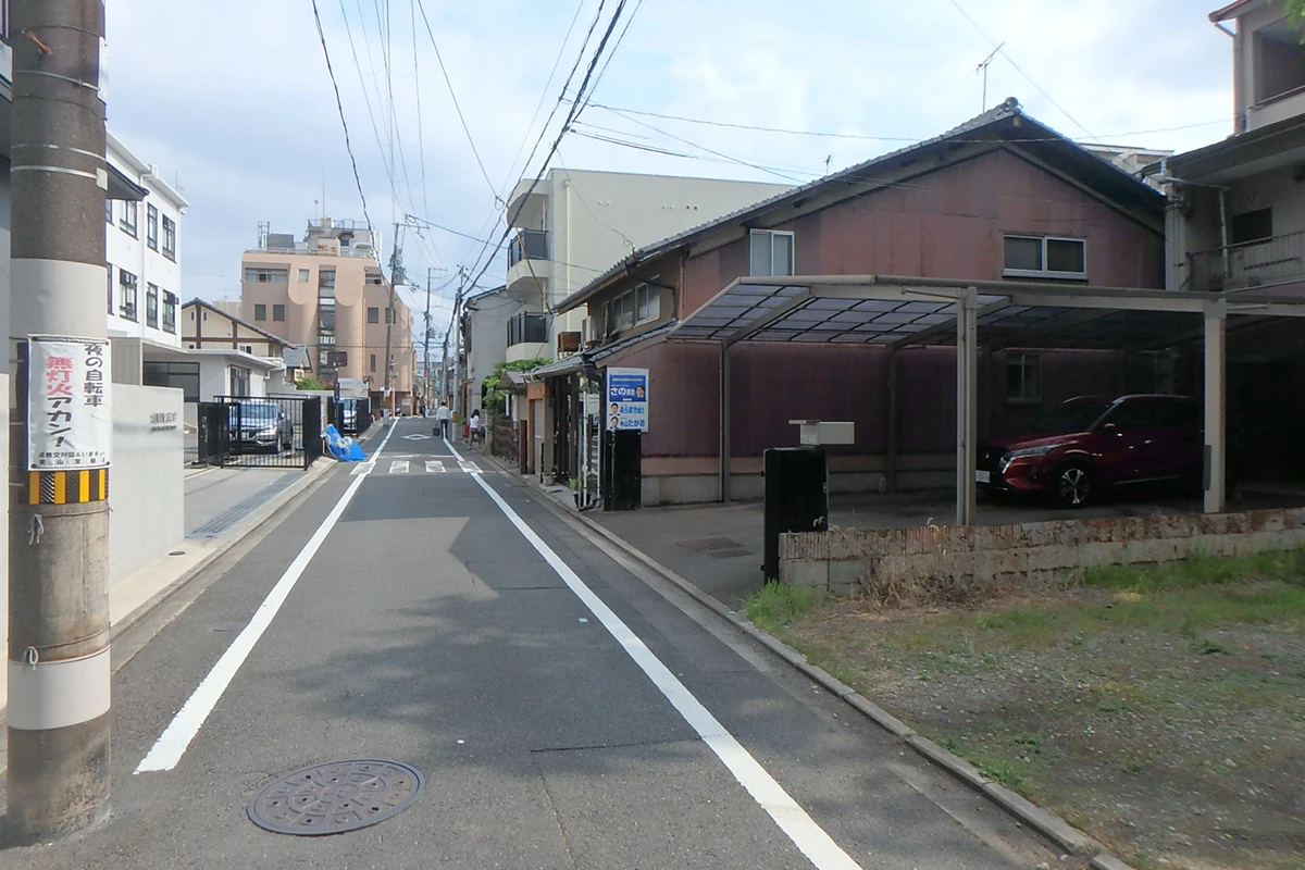 Large Build-Ready Lot: near Shichijo Station & Cultural Landmarks