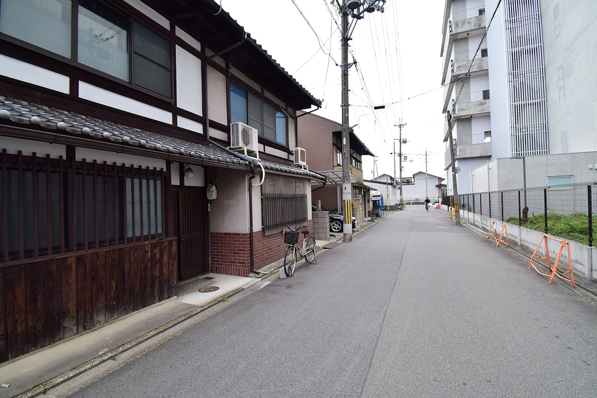*Kyoto Machiya Gem: Remodeled Home Blending Tradition & Modern Comfort Near JR Tanbaguchi