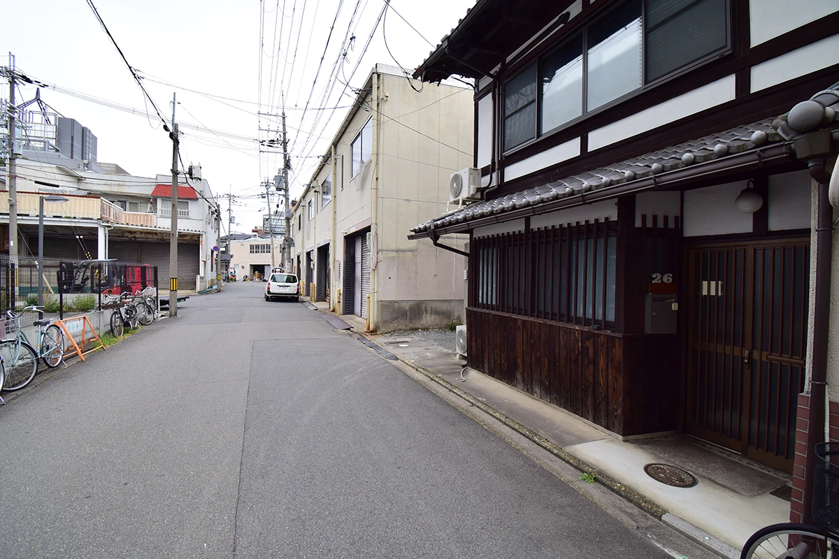 *Kyoto Machiya Gem: Remodeled Home Blending Tradition & Modern Comfort Near JR Tanbaguchi