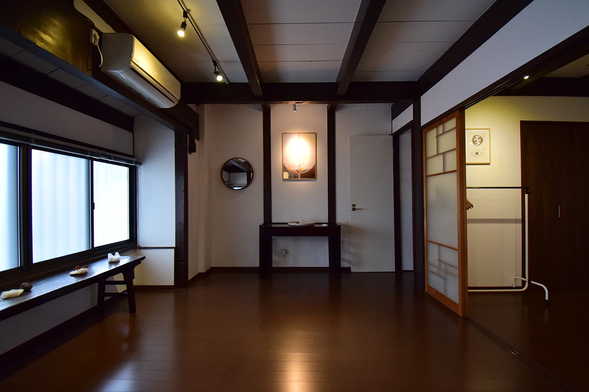 *Kyoto Machiya Gem: Remodeled Home Blending Tradition & Modern Comfort Near JR Tanbaguchi