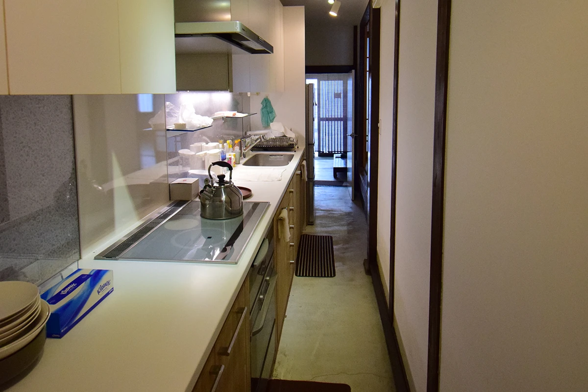 *Kyoto Machiya Gem: Remodeled Home Blending Tradition & Modern Comfort Near JR Tanbaguchi