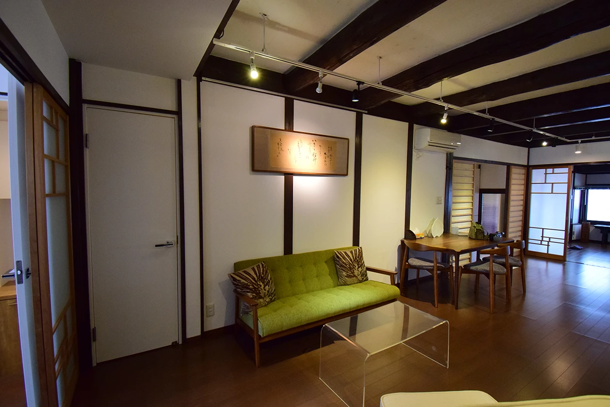 *Kyoto Machiya Gem: Remodeled Home Blending Tradition & Modern Comfort Near JR Tanbaguchi