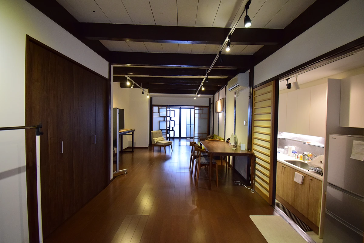 *Kyoto Machiya Gem: Remodeled Home Blending Tradition & Modern Comfort Near JR Tanbaguchi