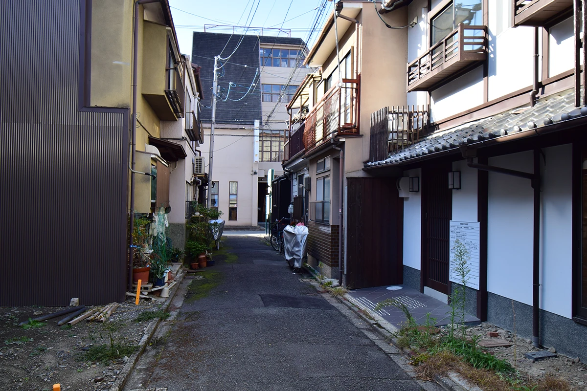 Kyoto Machiya Renaissance: Timeless Charm & Modern Comfort Steps from JR Nijo
