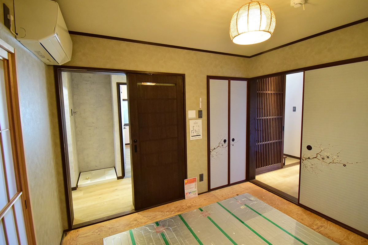 Kyoto Machiya Renaissance: Timeless Charm & Modern Comfort Steps from JR Nijo