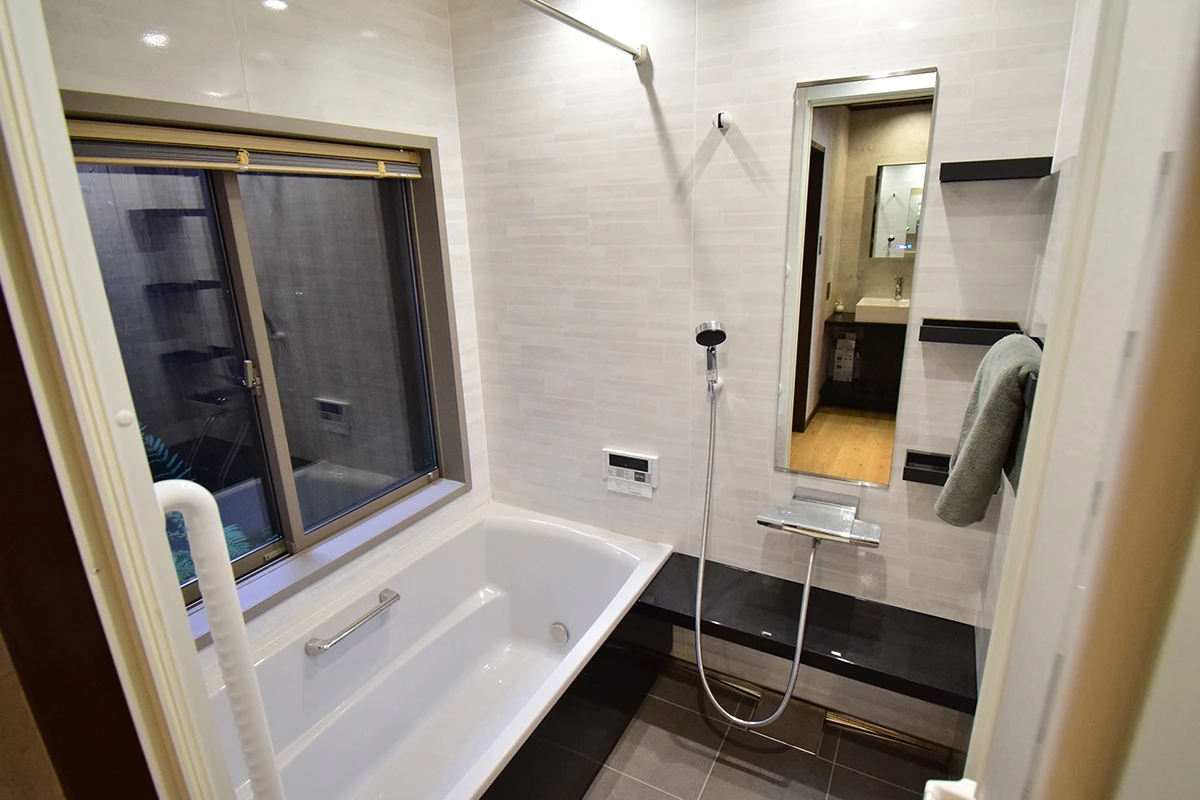 Kyoto Machiya Renaissance: Timeless Charm & Modern Comfort Steps from JR Nijo