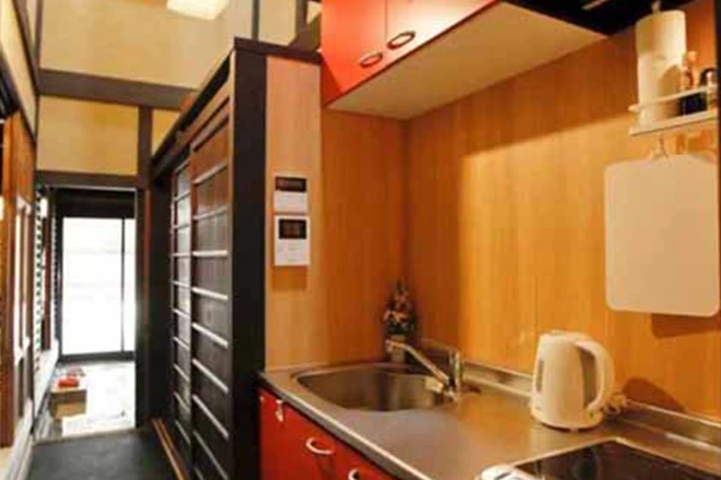 Licensed Guesthouse: Timeless Tradition Meets Modern Convenience in Ume-Koji