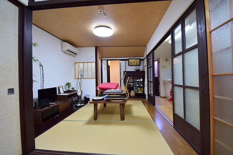 Kyoto Machiya in Juraku Kai: Timeless Tradition, Modern Functionality & Guesthouse Opportunity