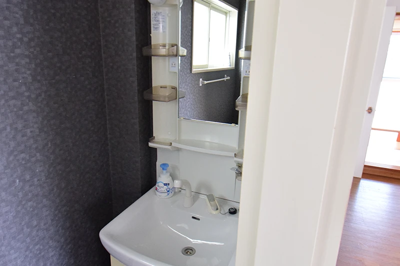 Guesthouse with Rooftop Views of the Kamo River and Kyoto Tower | 365 Days Licensed Guesthouse