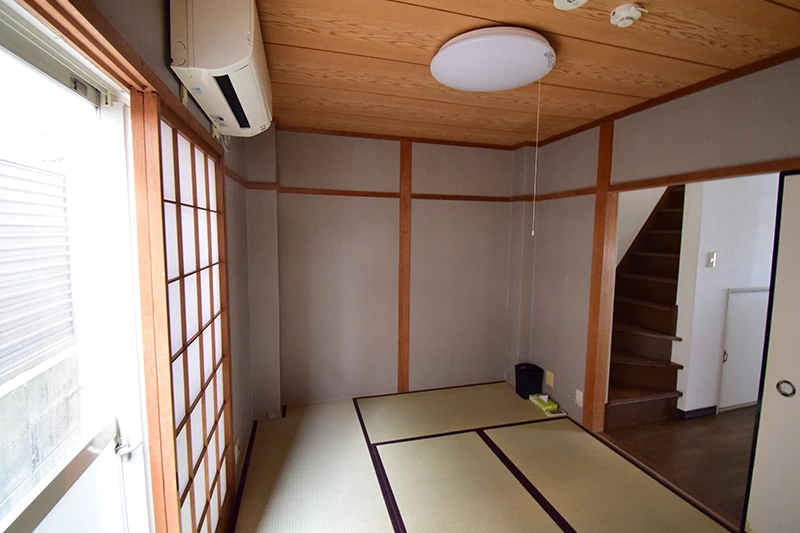 Guesthouse with Rooftop Views of the Kamo River and Kyoto Tower | 365 Days Licensed Guesthouse